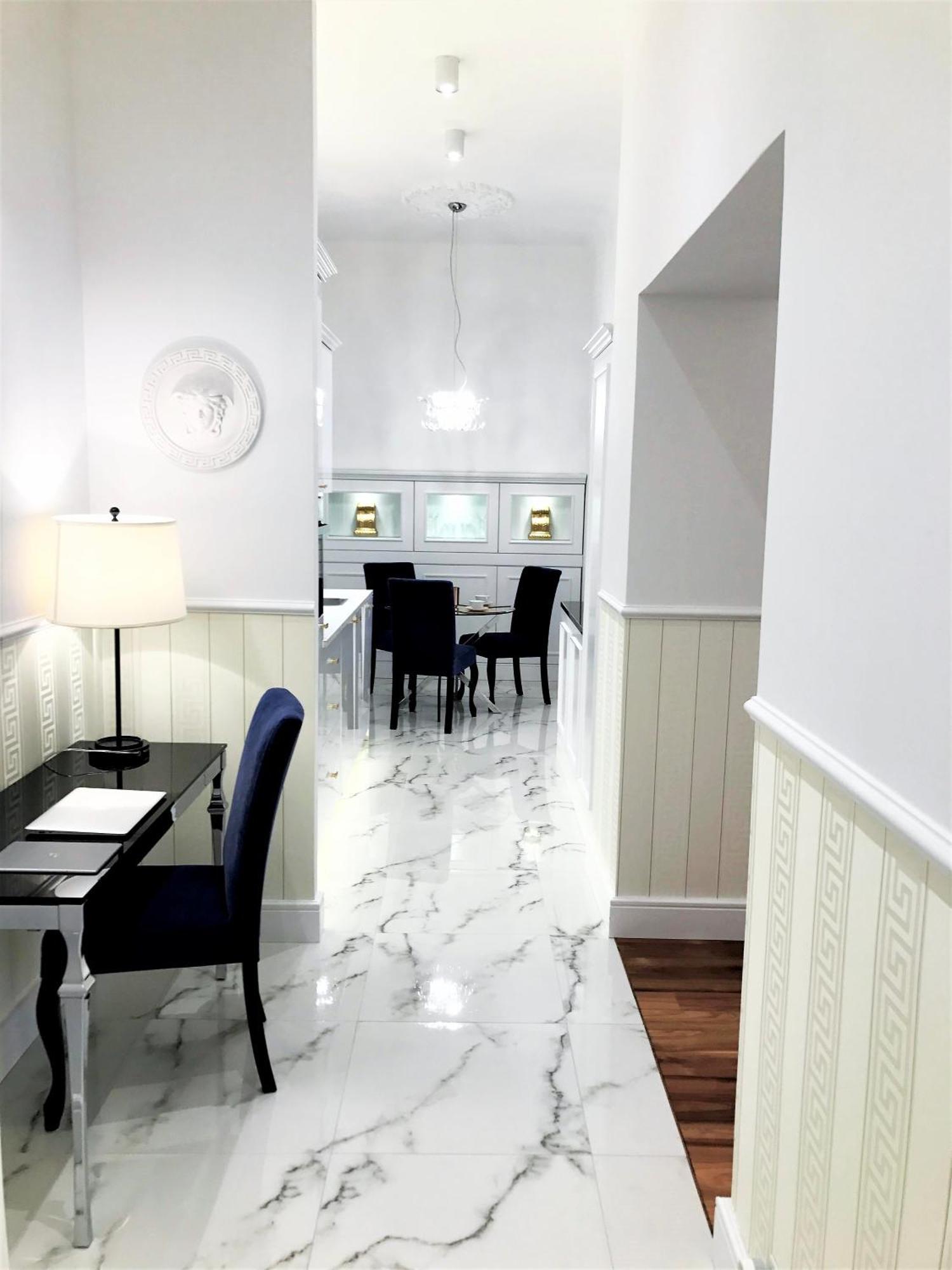 Mondrian Luxury Suites & Apartments Old Town Warszawa Rum bild