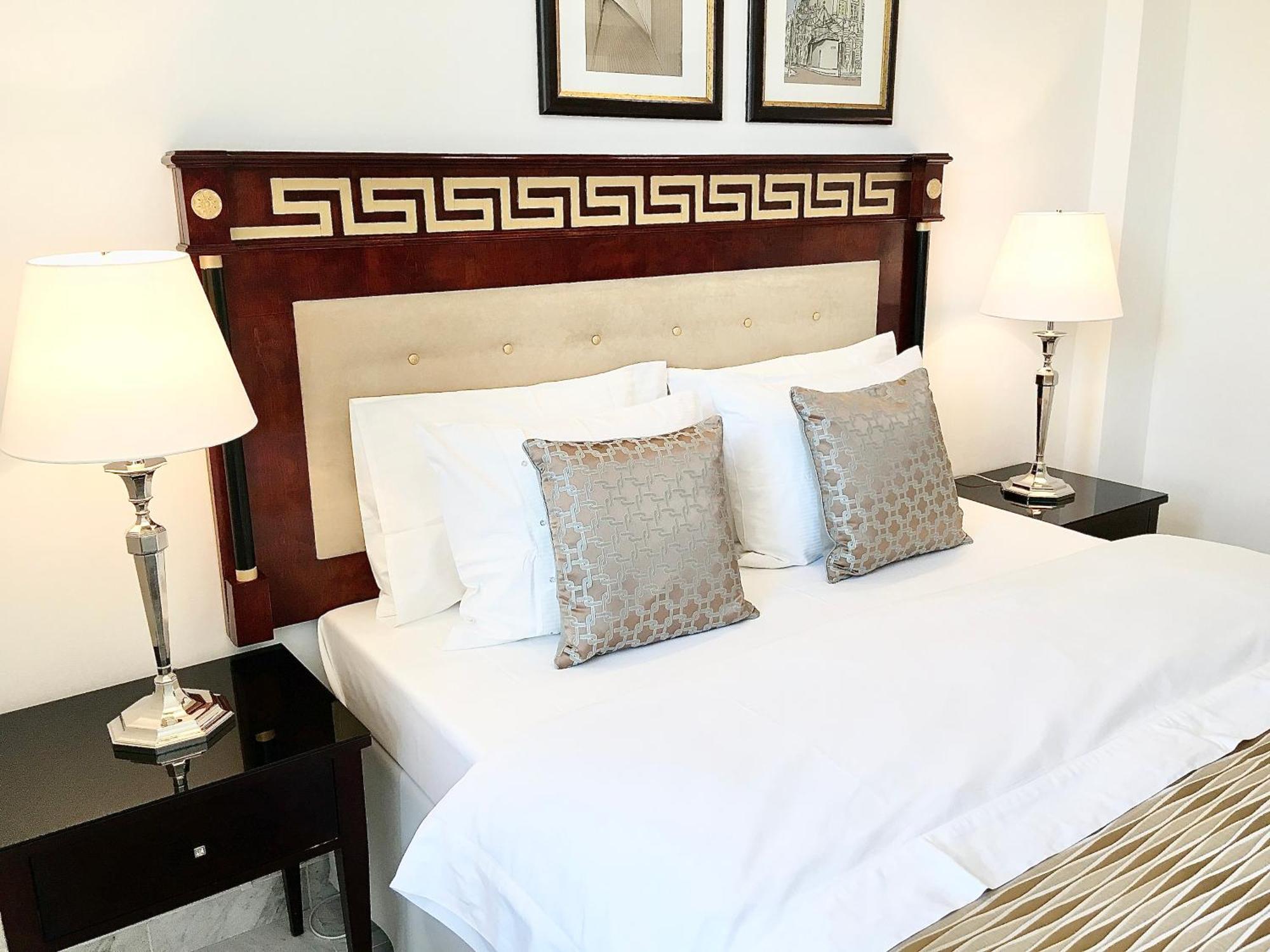 Mondrian Luxury Suites & Apartments Old Town Warszawa Rum bild