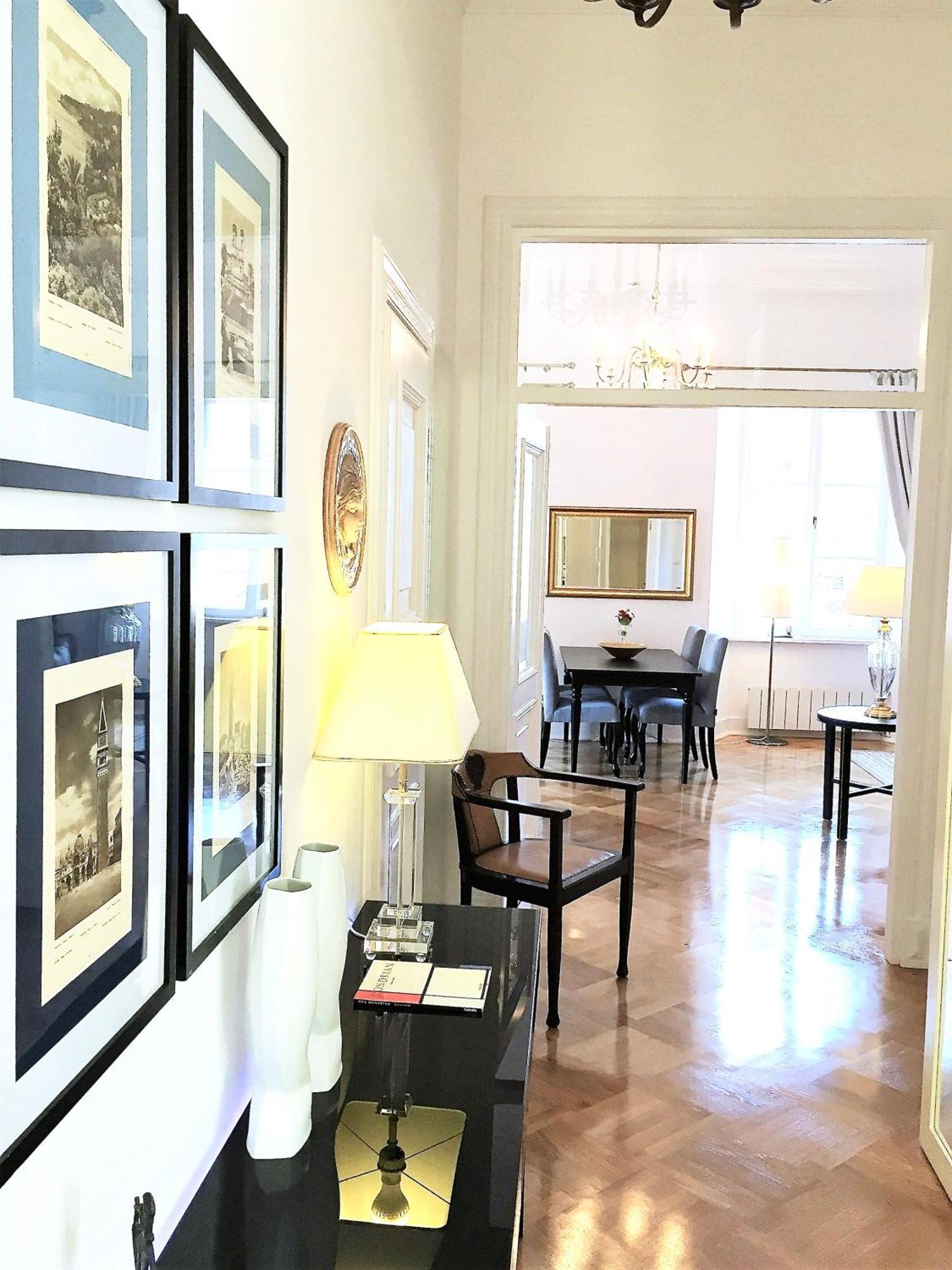 Mondrian Luxury Suites & Apartments Old Town Warszawa Rum bild