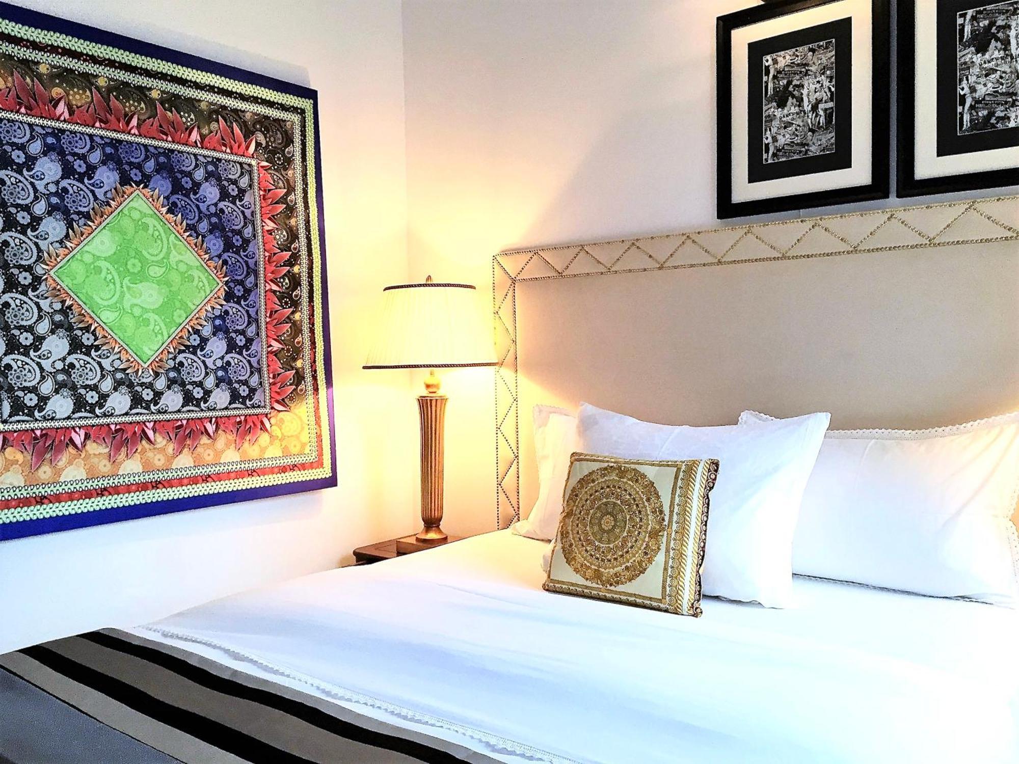 Mondrian Luxury Suites & Apartments Old Town Warszawa Rum bild