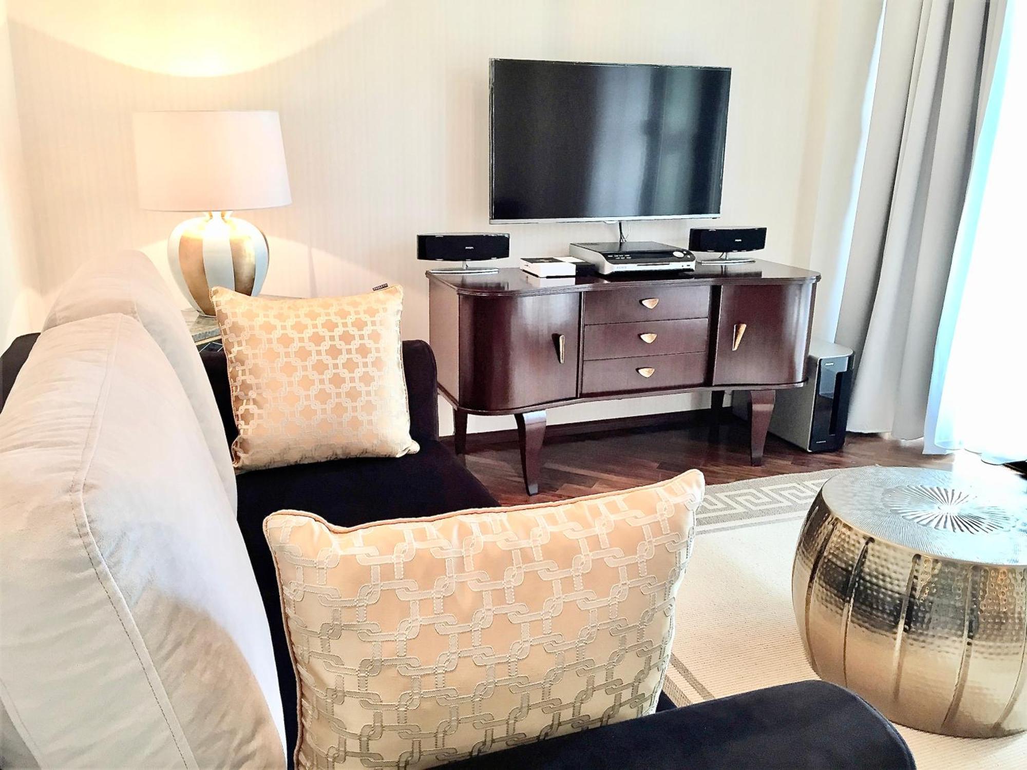 Mondrian Luxury Suites & Apartments Old Town Warszawa Rum bild