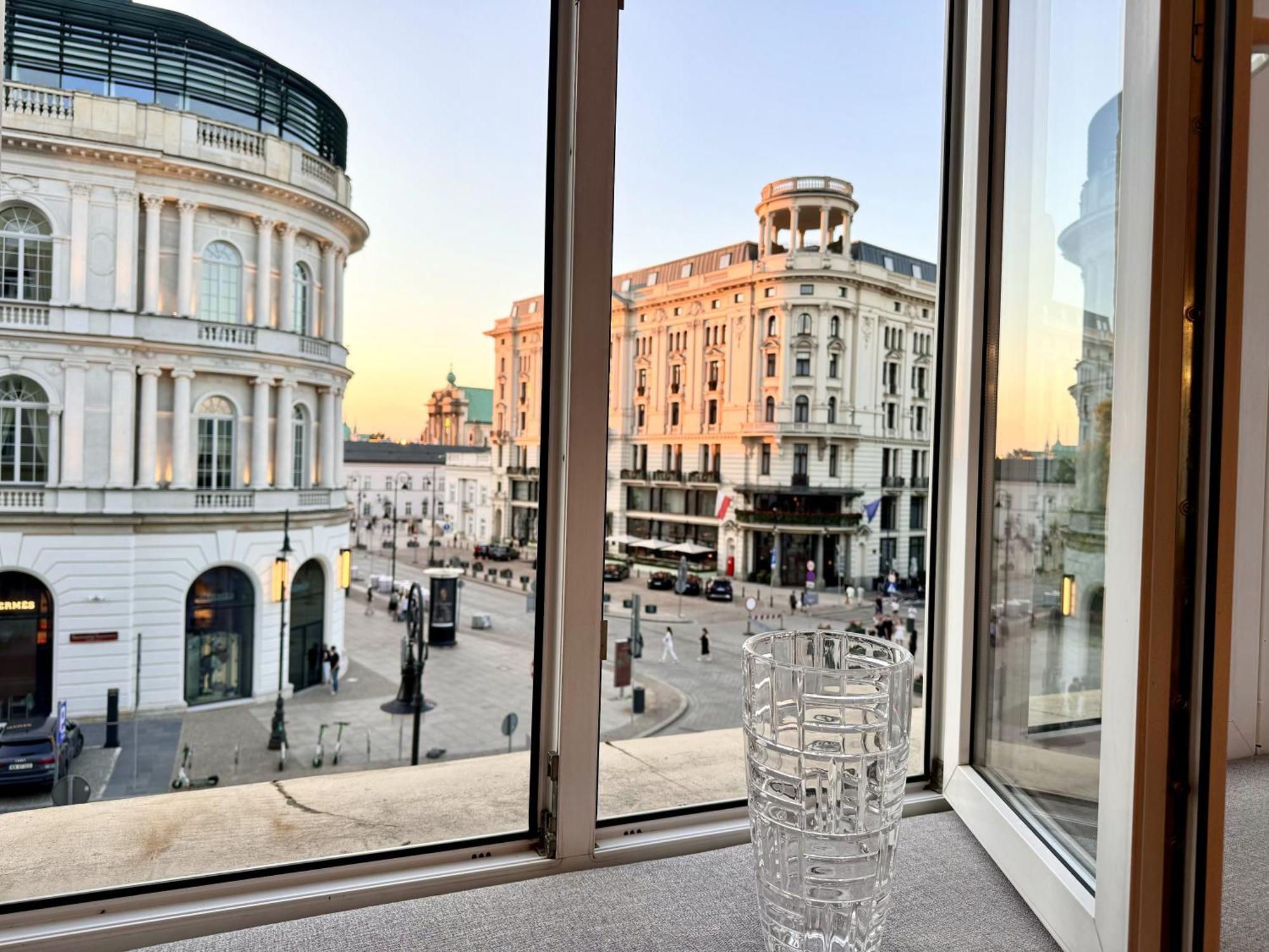 Mondrian Luxury Suites & Apartments Old Town Warszawa Exteriör bild